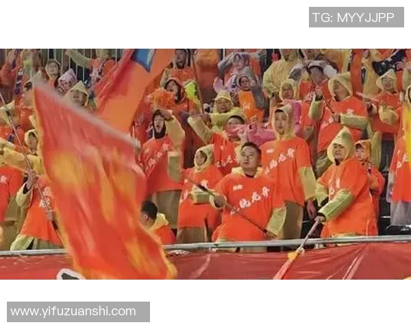 今晚中国足球激情四溢期待精彩对决球迷热情高涨共赴盛宴